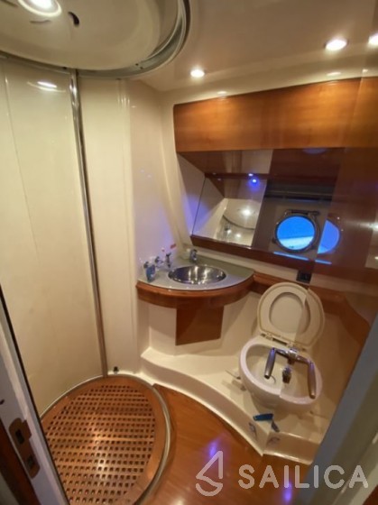 Azimut 50 - Yacht Charter Sailica