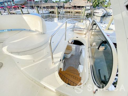 Azimut 50 - Yacht Charter Sailica