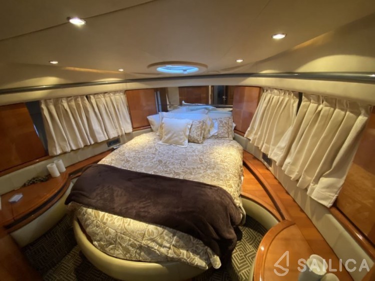 Azimut 50 - Yacht Charter Sailica