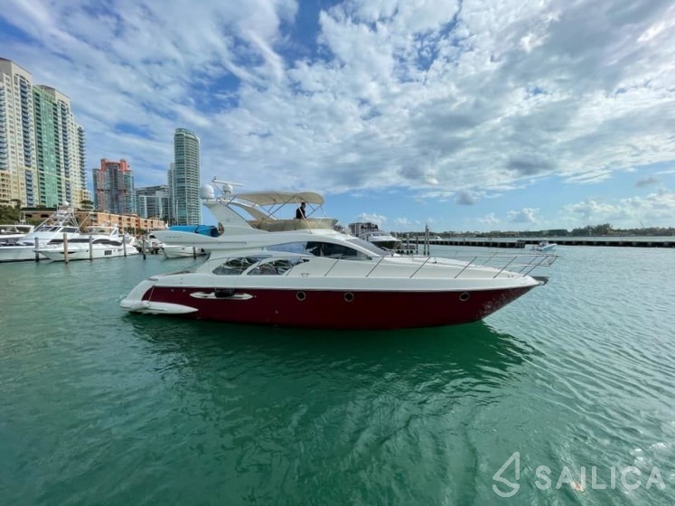 Azimut 50 - Yacht Charter Sailica