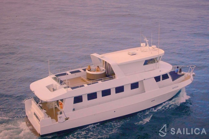 Bonner Navigator 73 - Yacht Charter Sailica