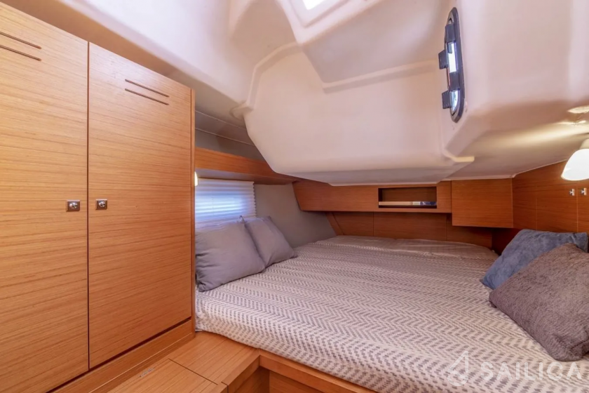 Dufour 43 - Yacht Charter Sailica