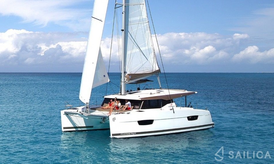 Lucia 40 - Yacht Charter Sailica