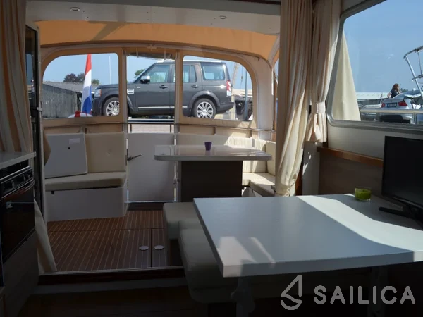 De Drait Bravoure 34 - Yacht Charter Sailica