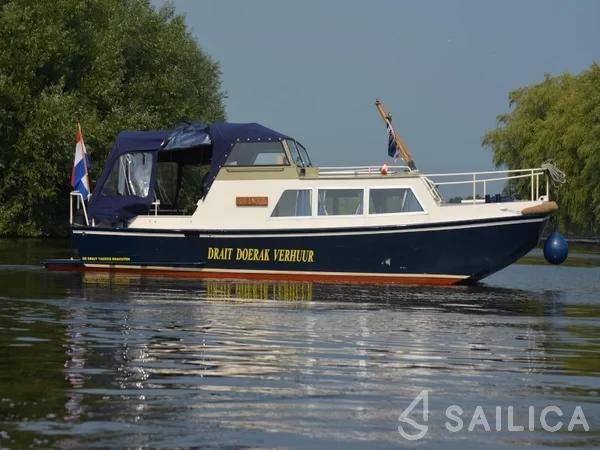 De Drait Doerak 850 OK - Yacht Charter Sailica