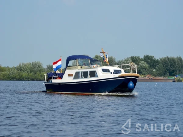 De Drait Doerak 850 OK - Yacht Charter Sailica