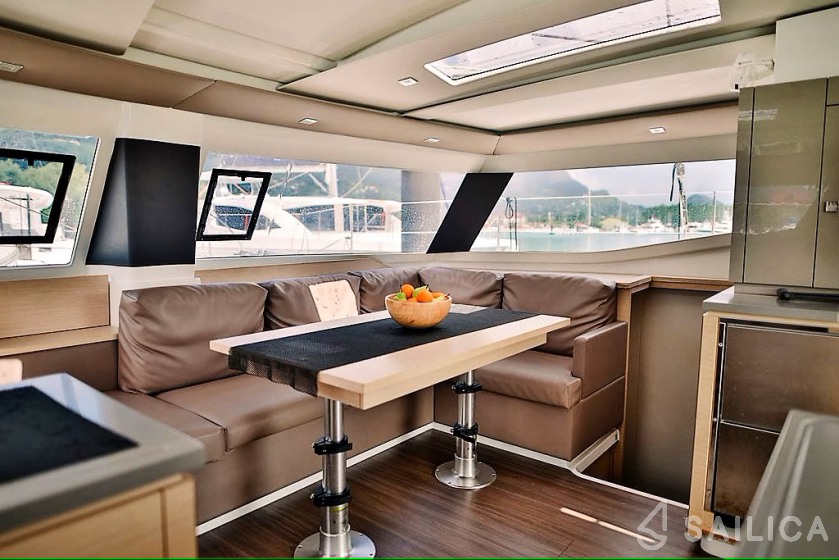 Helia 44 - Yacht Charter Sailica