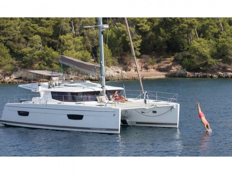Helia 44 - Yacht Charter Sailica