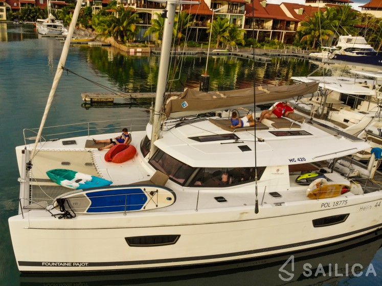 Helia 44 - Yacht Charter Sailica