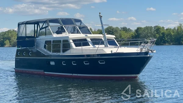De Drait Renal 45 - Yacht Charter Sailica