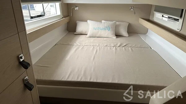 Aventura 37 - Yacht Charter Sailica