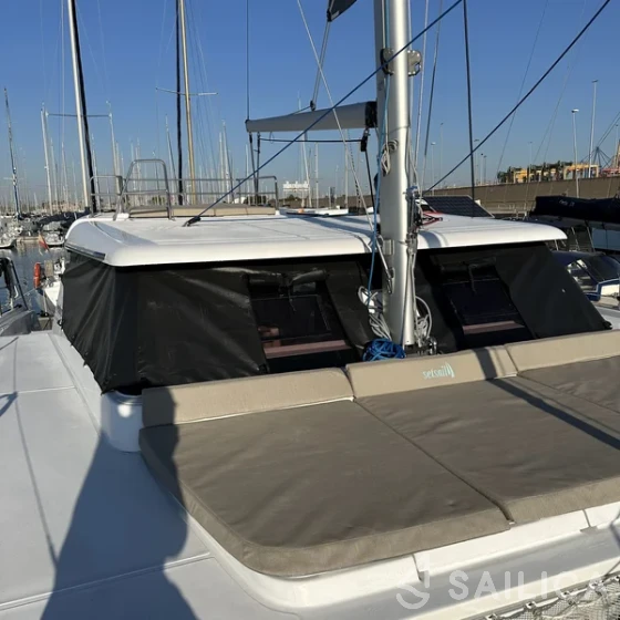 Aventura 37 - Yacht Charter Sailica