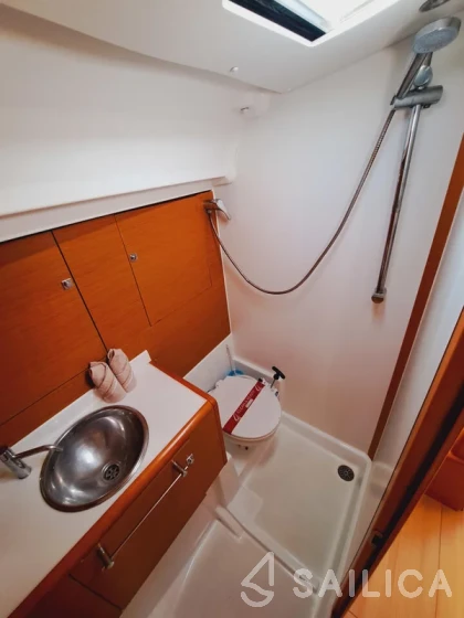 Sun Odyssey 449 - Yacht Charter Sailica