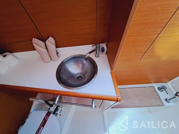 Sun Odyssey 449 - Yacht Charter Sailica