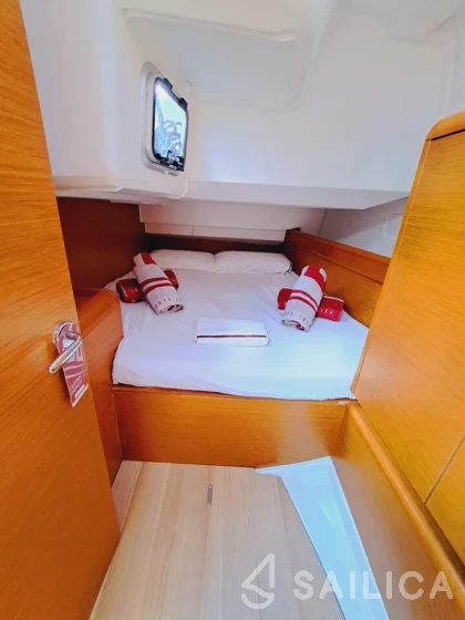 Sun Odyssey 449 - Yacht Charter Sailica