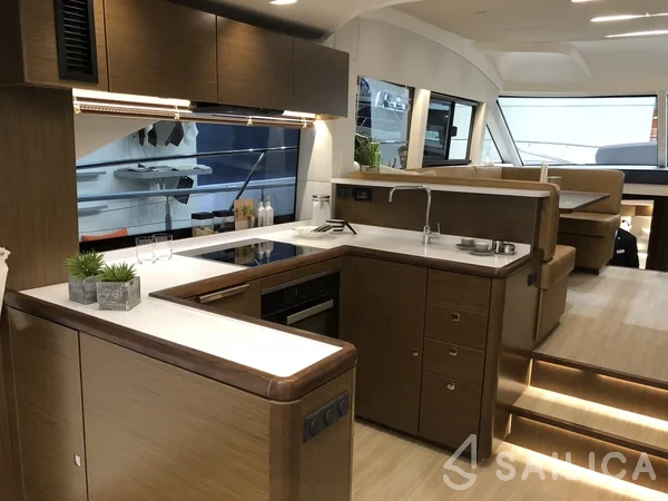 Bavaria R55 - Yacht Charter Sailica