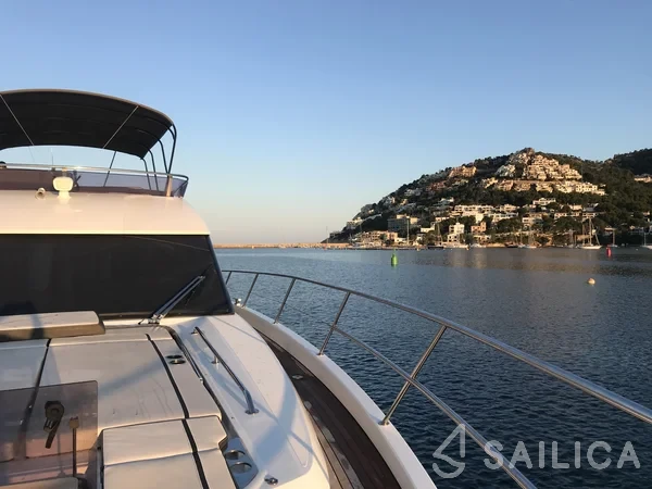 Bavaria R55 - Yacht Charter Sailica