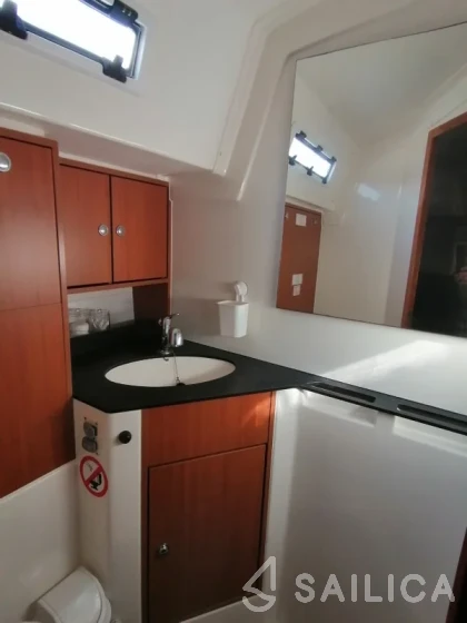Bavaria 45 Cruiser - Yacht Charter Sailica