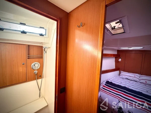 Bavaria 45 Cruiser - Yacht Charter Sailica
