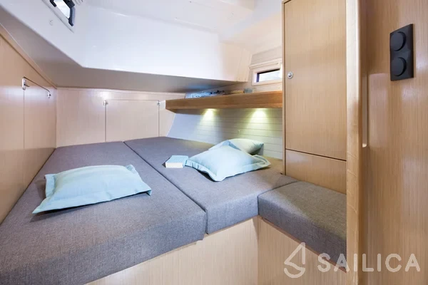 Bavaria 45 Cruiser - Yacht Charter Sailica