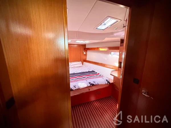Bavaria 45 Cruiser - Yacht Charter Sailica