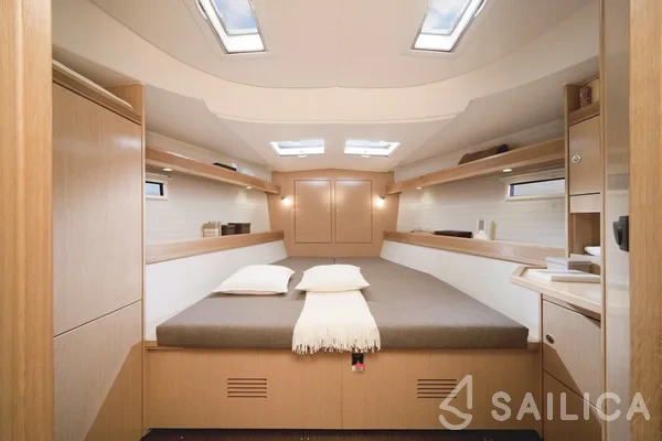 Bavaria 45 Cruiser - Yacht Charter Sailica