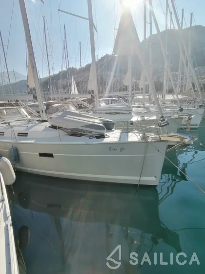 Bavaria 45 Cruiser - Yacht Charter Sailica