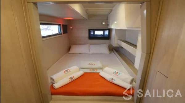 Leopard 40 - Yacht Charter Sailica