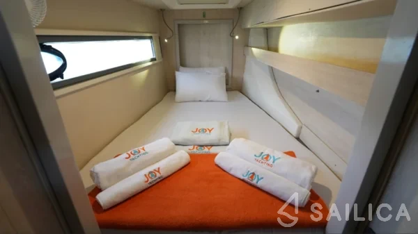 Leopard 40 - Yacht Charter Sailica