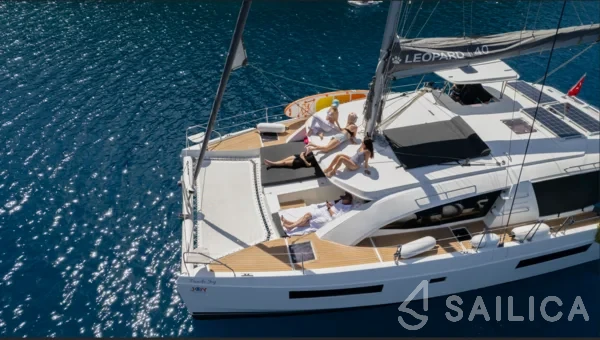 Leopard 40 - Yacht Charter Sailica