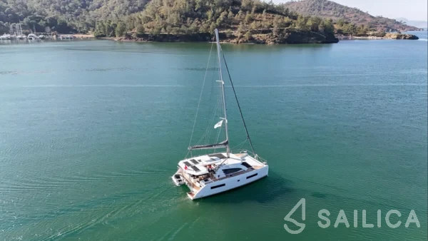 Leopard 40 - Yacht Charter Sailica