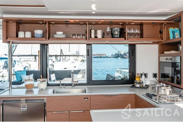 Lagoon 46  - Yacht Charter Sailica