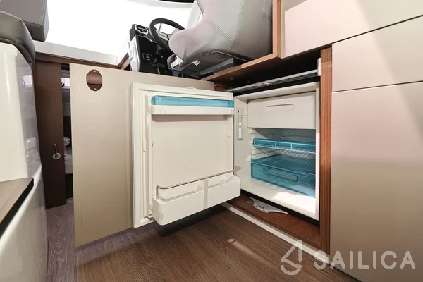 Antares 9 OB - Yacht Charter Sailica