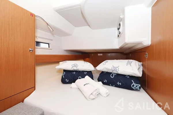 Bavaria Cruiser 46 Style - Yacht Charter Sailica