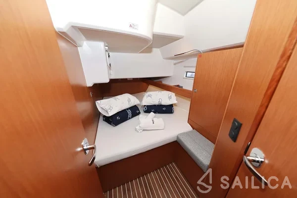 Bavaria Cruiser 46 Style - Yacht Charter Sailica