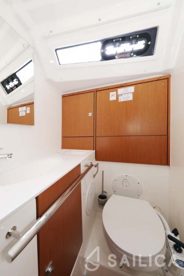 Bavaria Cruiser 46 Style - Yacht Charter Sailica