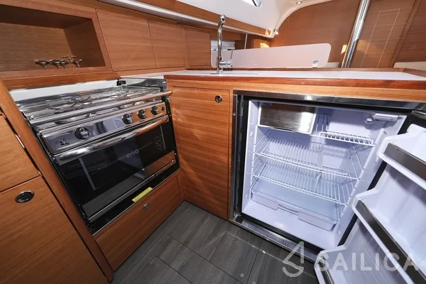 Elan Impression 40.1 - Yacht Charter Sailica