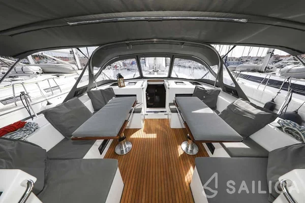 Bavaria C50 - Yacht Charter Sailica