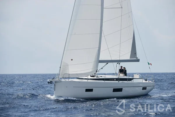Bavaria C50 - Yacht Charter Sailica