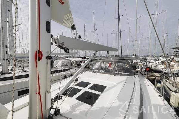 Bavaria C50 - Yacht Charter Sailica