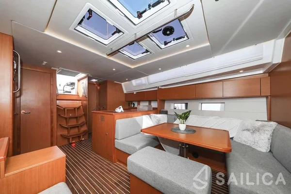 Bavaria C50 - Yacht Charter Sailica