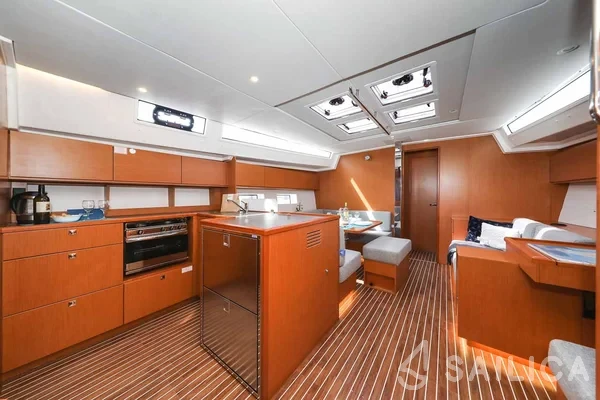 Bavaria C50 - Yacht Charter Sailica