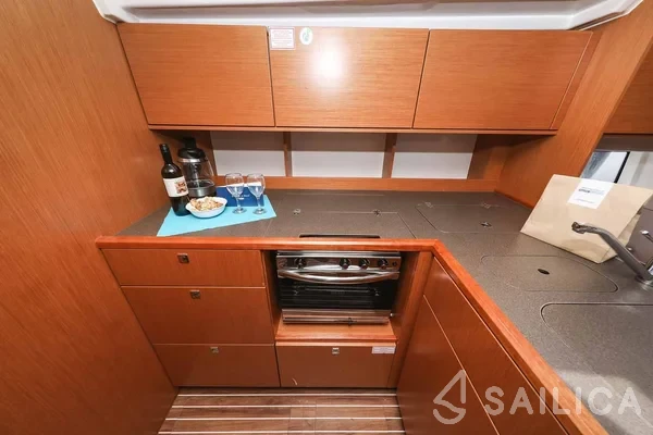 Bavaria C50 - Yacht Charter Sailica