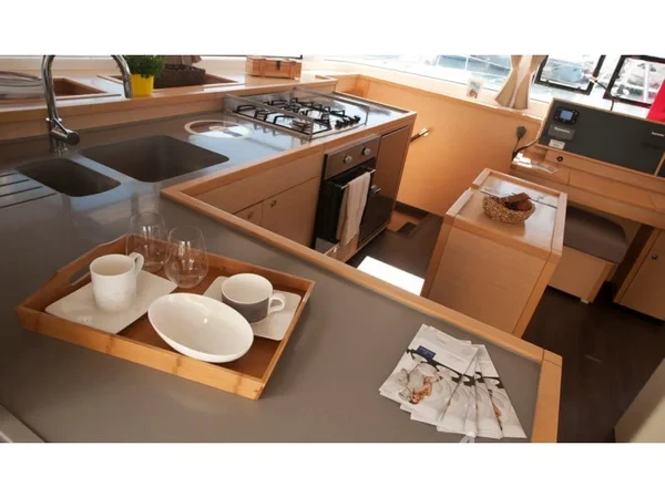 Lagoon 52F - Yacht Charter Sailica