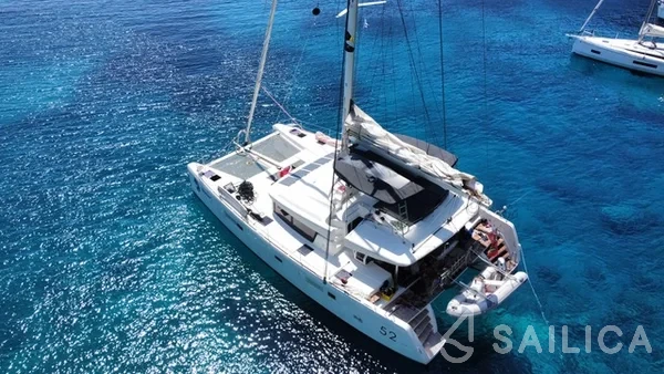 Lagoon 52F - Yacht Charter Sailica