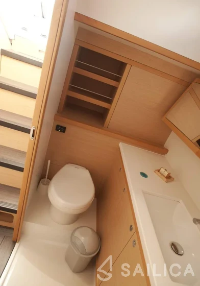 Lagoon 52F - Yacht Charter Sailica