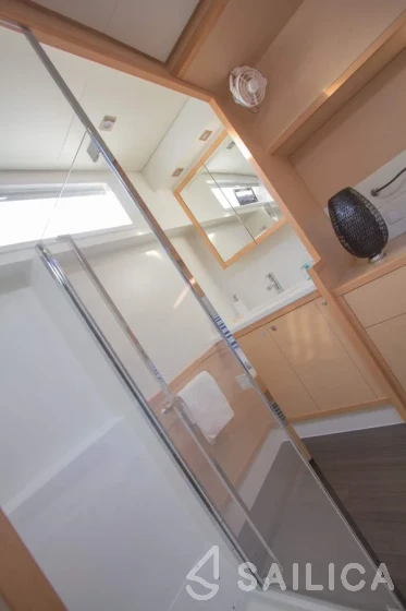 Lagoon 52F - Yacht Charter Sailica