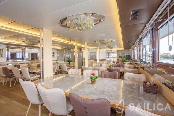 Swallow - Yacht Charter Sailica