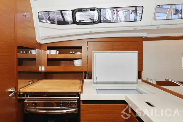 Sun Odyssey 380 - Yacht Charter Sailica
