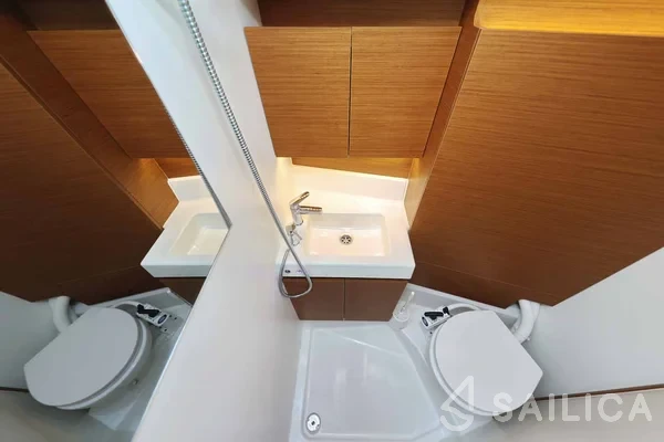Sun Odyssey 380 - Yacht Charter Sailica